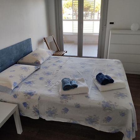 White-Blue Vibes, Seafront 2-Bedroom Apt Montesilvano Luaran gambar