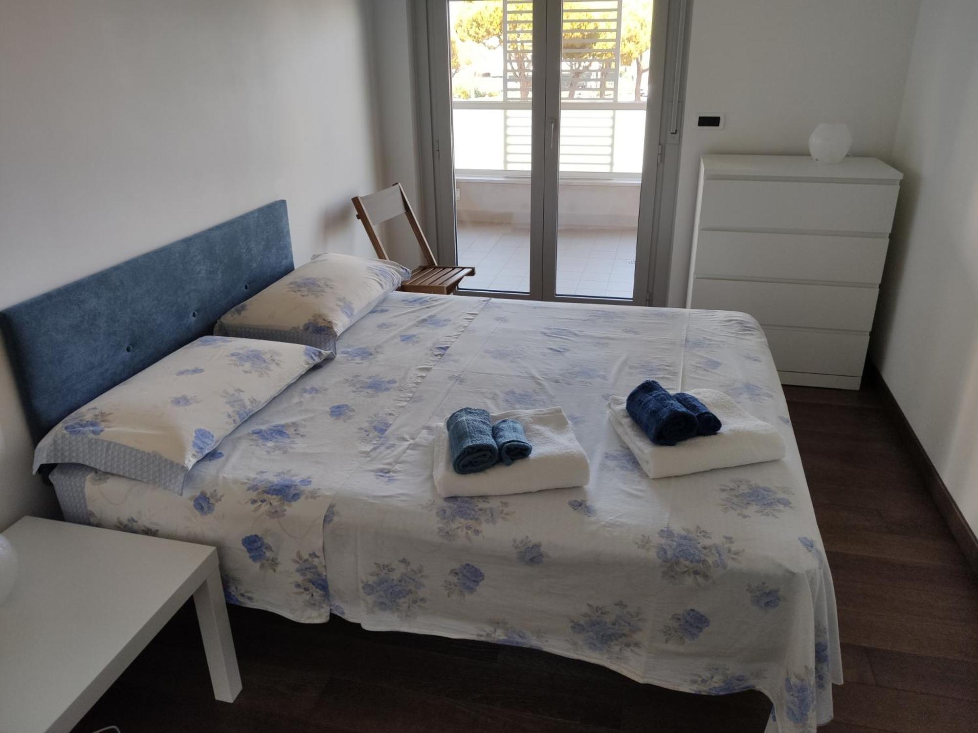 White-Blue Vibes, Seafront 2-Bedroom Apt Montesilvano Luaran gambar